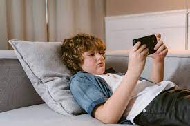 Screen Time Linked to Developmental Delays in Young Children: Study