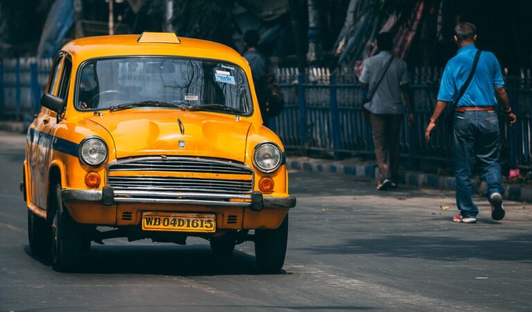 Akil Khan: Pi Network Pioneer Accepts 100% Pi Cryptocurrency for Taxi Services in India