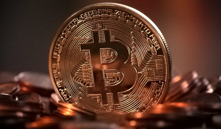 Bitcoin Dominance Hits 52%